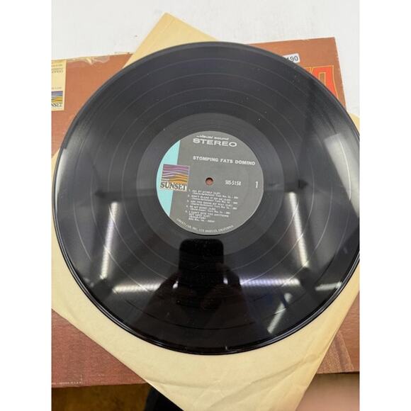 Fats Domino – Stompin' Vinyl Record Album - Picture 3 of 4